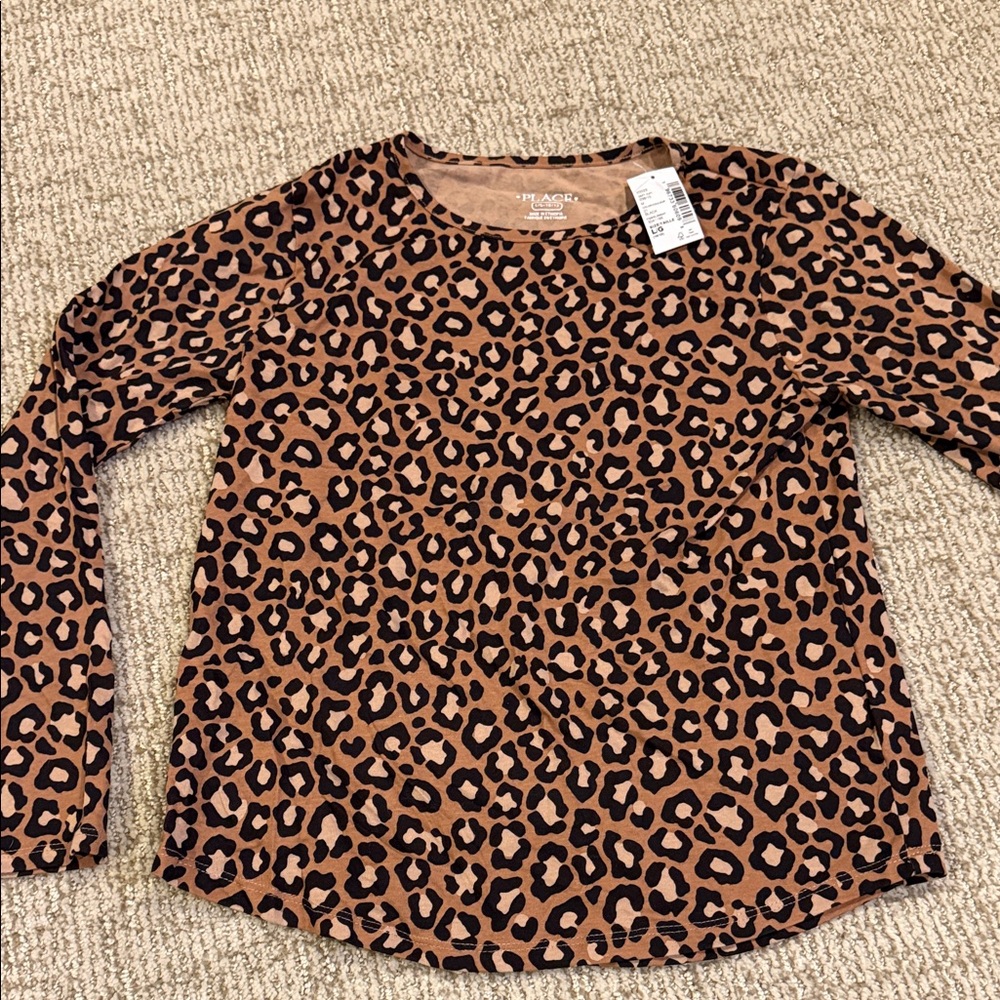Universal Thread Animal Print Long Sleeve Top